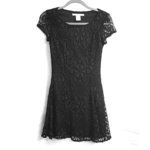 Black short sleeve dress